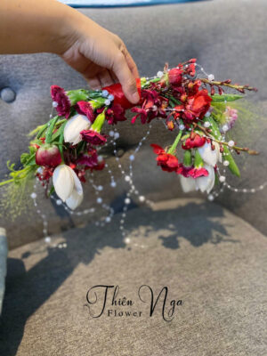 Hoa cưới cầm tay tulip mix rum trắng 41