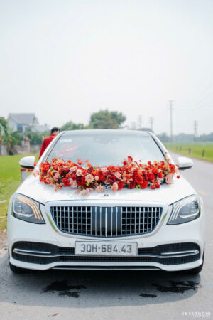 Hoa trang trí xe cưới GIÁ CHO THUÊ