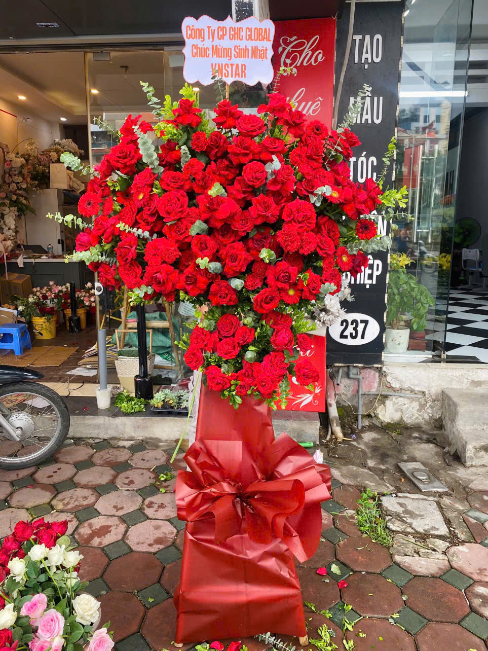 Kệ hoa chúc mừng 295