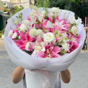 Bó hoa ly hồng xinh như nụ cười của em
