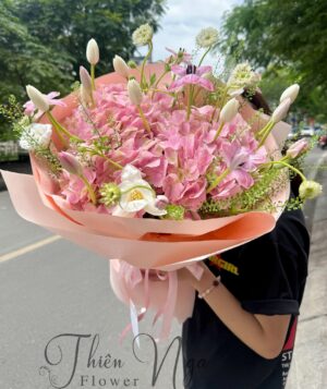 Bó hoa tulip mix cẩm tú cầu hồng