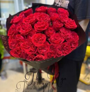 Bó hoa ohara đỏ nồng cháy như tình đôi ta